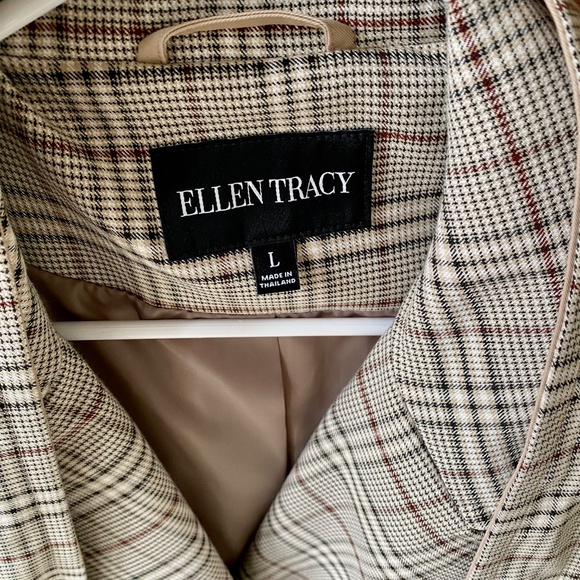 Ellen Tracy Raincoat - Size Large, EUC - Picture 12 of 12